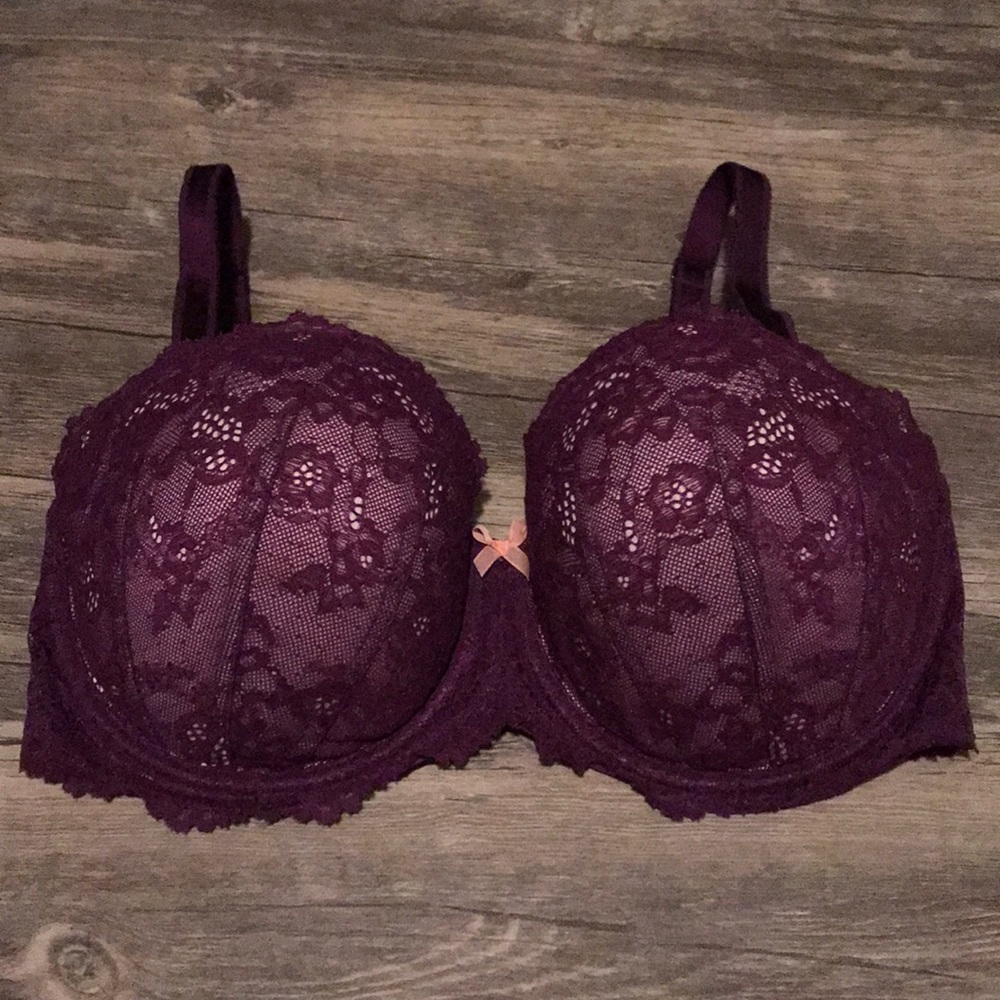 Victoria secret NWOT 36DD  adjustable straps